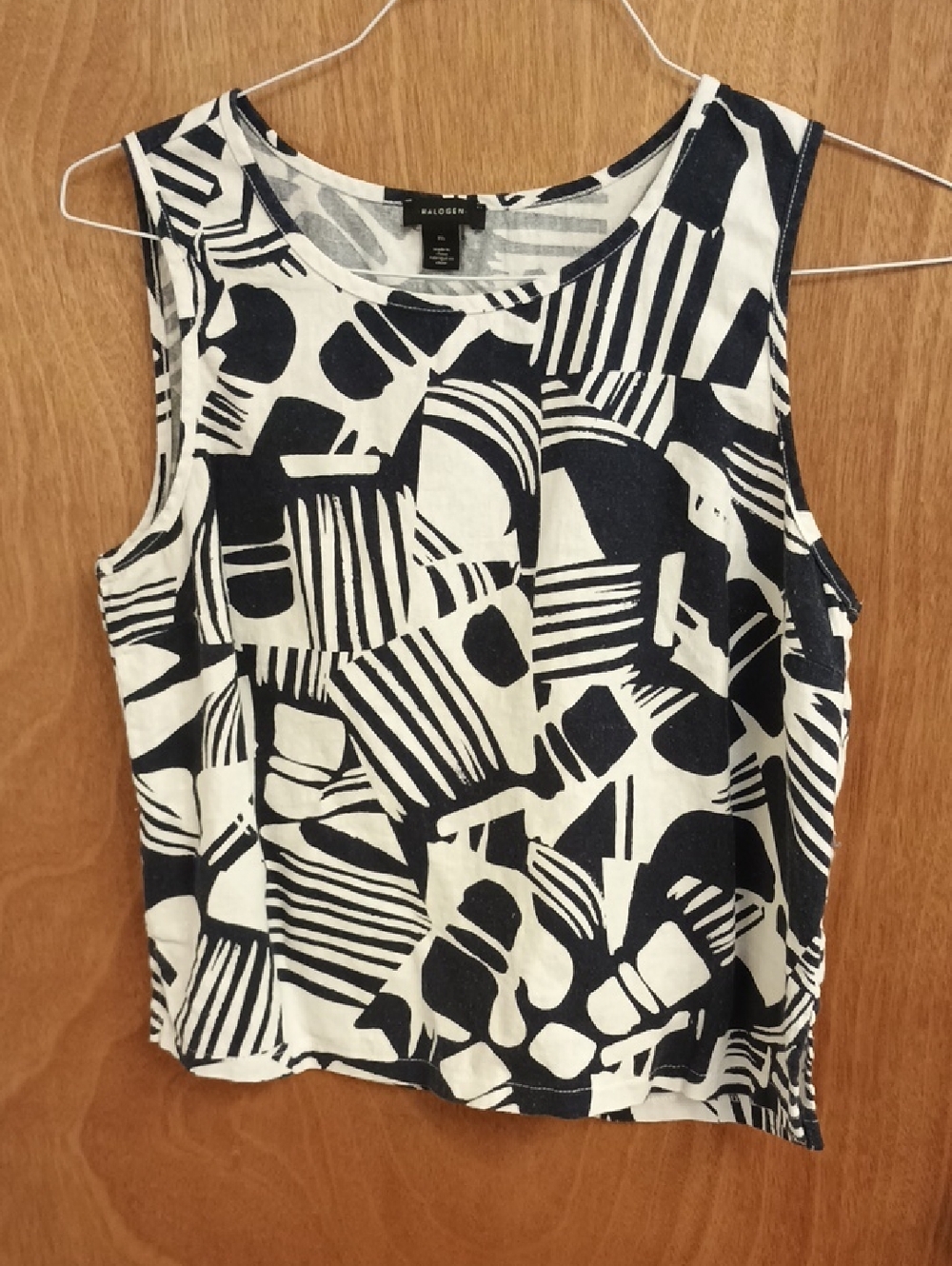 Halogen Linen Navy and White Geometric Print Tank Top